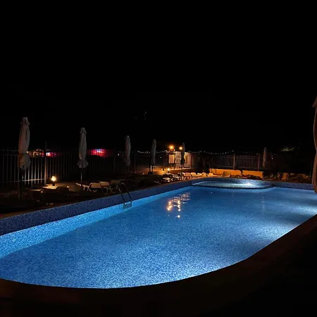 Apartman студио 310 на първа линия