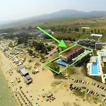 студия 310 и 312 на първа линия * Chernomorets