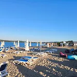 студия 310 и 312 на първа линия * Chernomorets