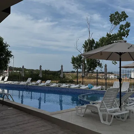 студио 310 на първа линия Apartment Chernomorets