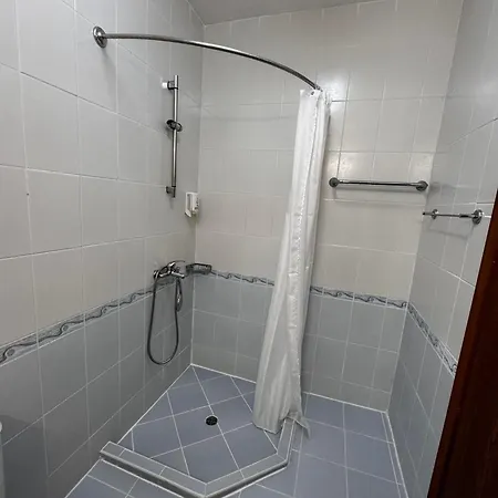 студио 310 на първа линия *