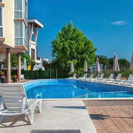 студио 310 на първа линия *