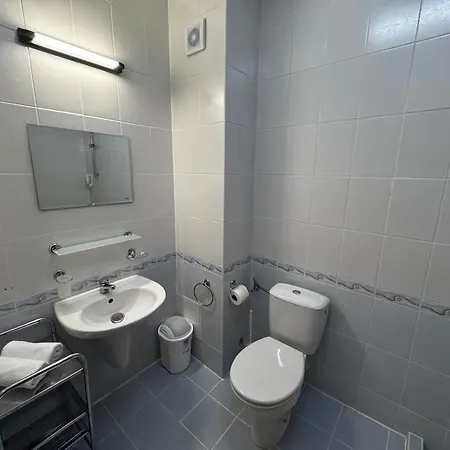 студия 310 и 312 на първа линия * Черноморец