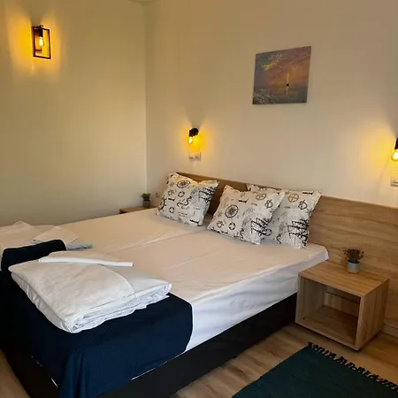 студио 310 на първа линия Apartment Chernomorets