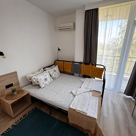 студио 310 на първа линия Apartment Chernomorets