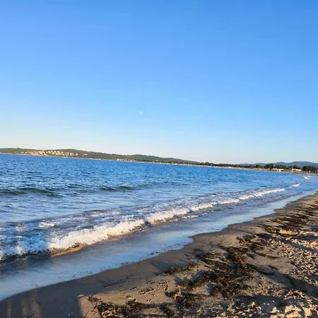 Appartement студио 310 на първа линия *