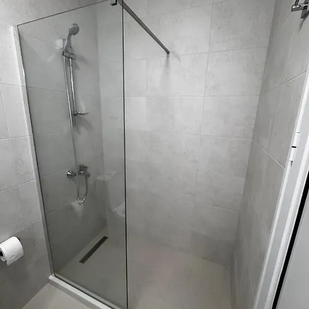 شقة студия 310 и 312 на първа линия *