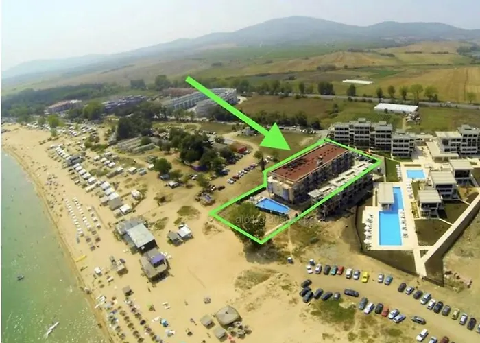 студио 310 на първа линия * Черноморец