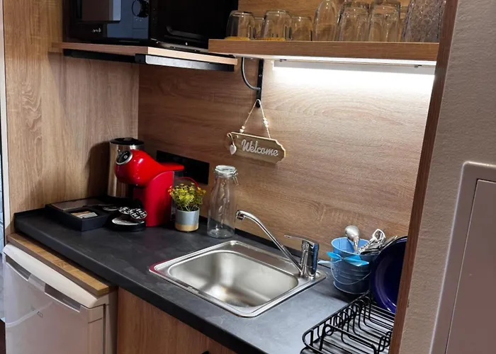 студия 310 и 312 на първа линия *