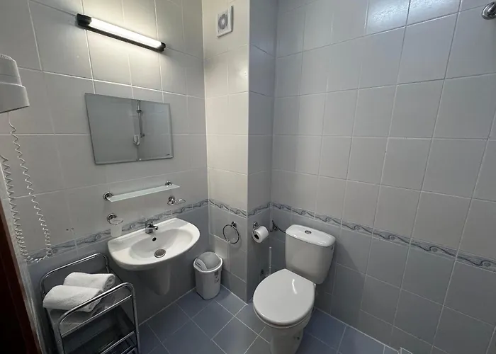 студия 310 и 312 на първа линия * Chernomorets