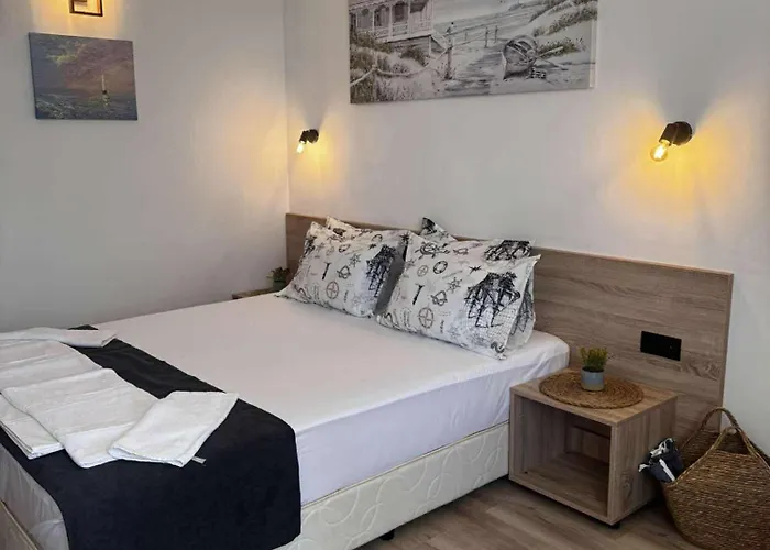 Апартамент студио 310 на първа линия Черноморец